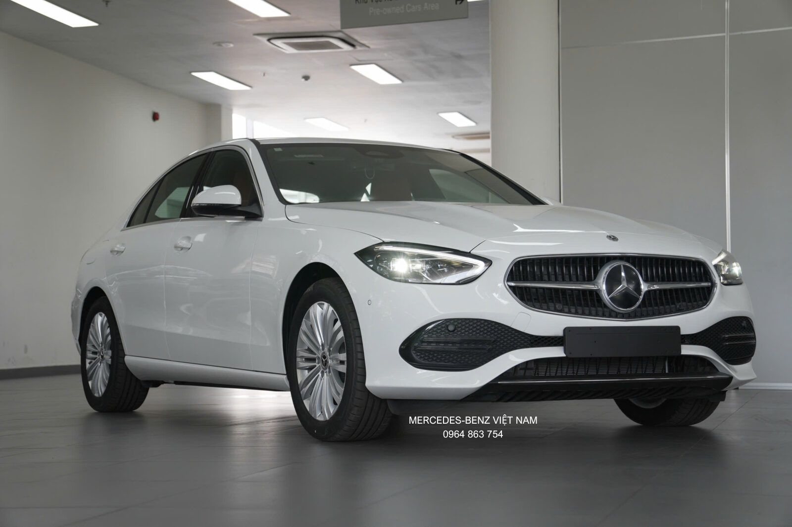 Giá xe Mercedes C200 2025