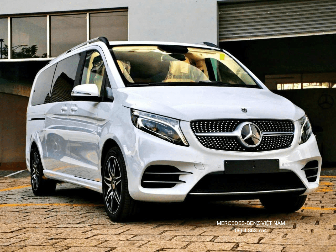 mercedes benz viEt nam 9 optimized Giá Xe Mercedes-Benz - Chương Trình Ưu Đãi Mới Nhất 02/2025