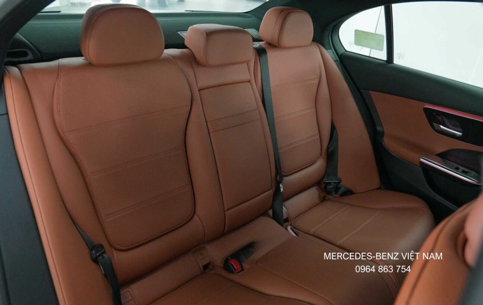Giá xe Mercedes C200 2025